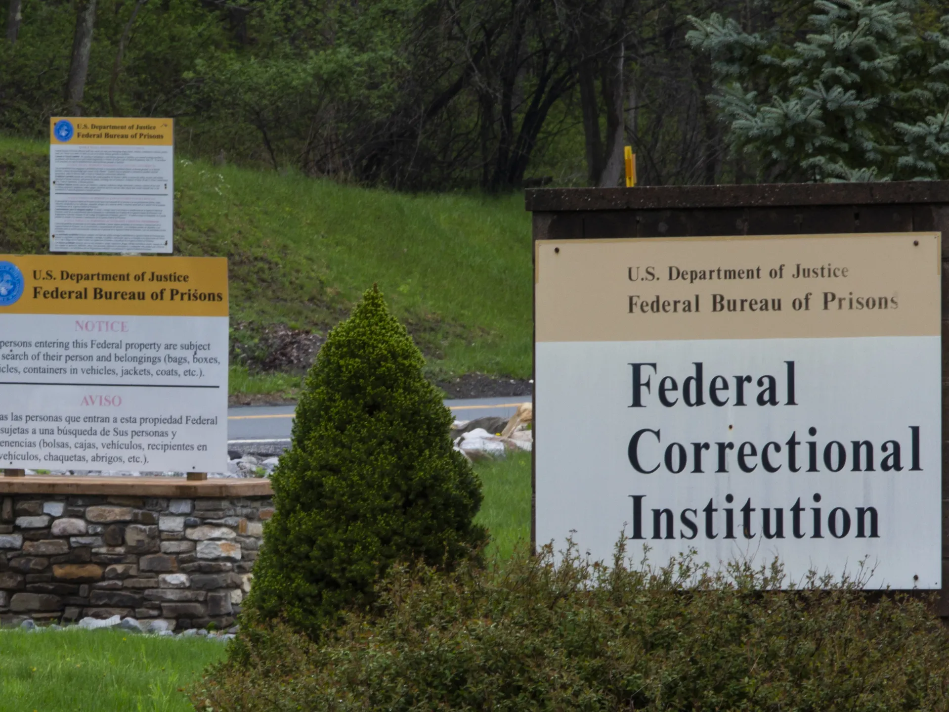 Federal Prison Security Screening